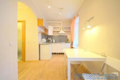 Сдам квартиру  посуточно     
Студия  26 м²  на 3 этаже  3-этажного кирпичного дома
