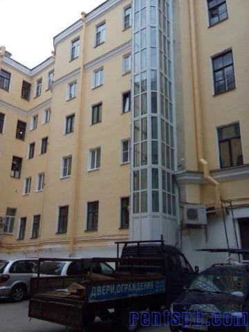 Продам квартиру     
4-к квартира  75.2 м²  на 5 этаже  6-этажного кирпичного дома