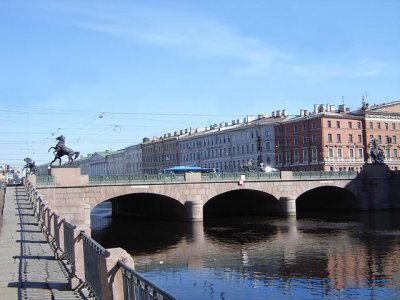 Сдам комнату  посуточно     
Комната 25 м²  в 3-к квартире  на 3 этаже  7-этажного кирпичного дома