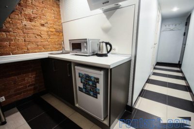 Сдам комнату  посуточно     
Комната 18 м²  в 6-к квартире  на 2 этаже  5-этажного кирпичного дома