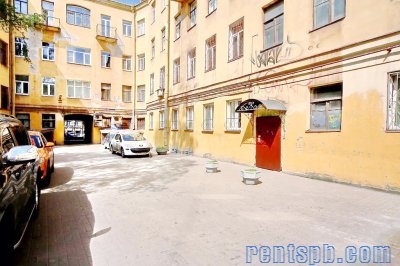 квартира в центре  с парковкой ул. Марата 18