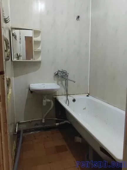 Комната в двухкомнатной квартире Центр  Загородный проспект 22