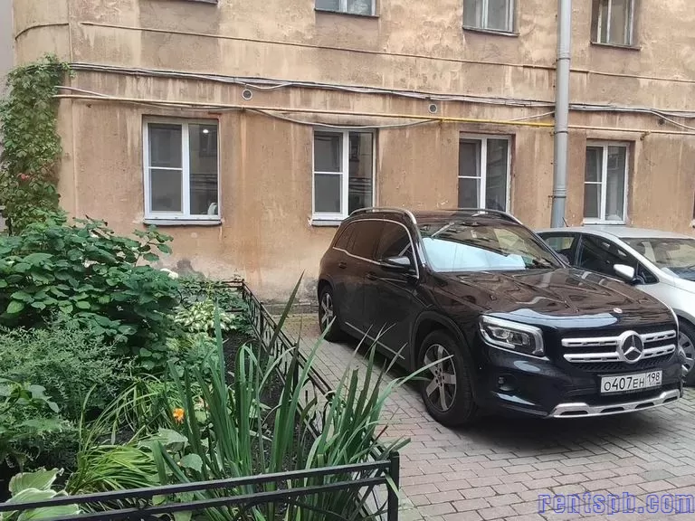 Комната в двухкомнатной квартире Центр  Загородный проспект 22