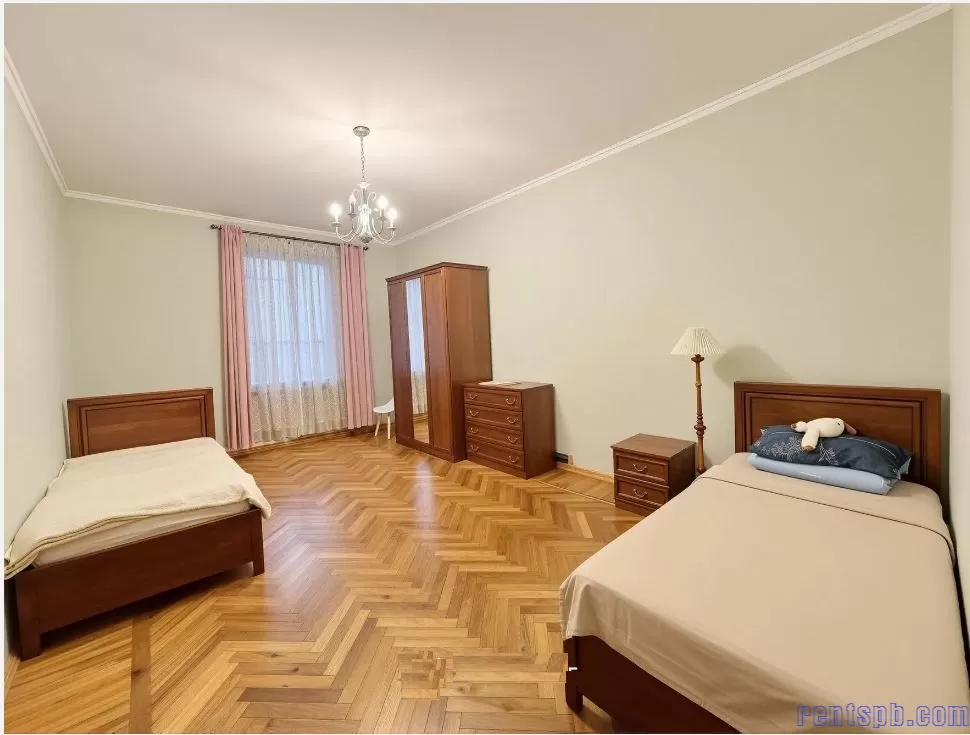 Сдам 3 ком.квартиру у Парка победы пр. Московский 135