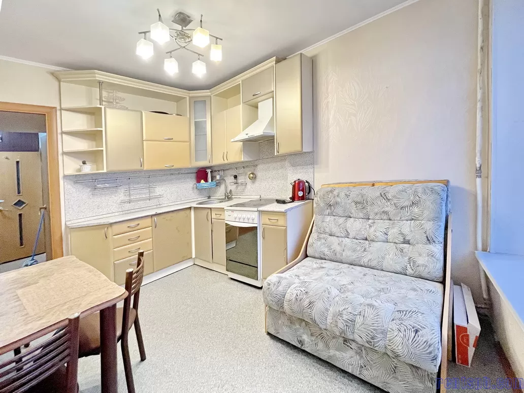 Продам квартиру в кирпичном доме Поэтический бульвар 8