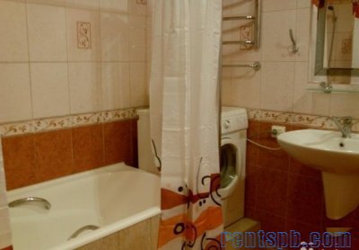 Сдам комнату  посуточно     
Комната 24 м²  в 4-к квартире  на 1 этаже  5-этажного блочного дома