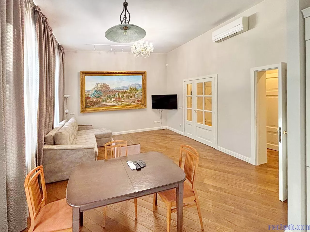 сдам у метро  в СПБ  пр-т  Чернышевского 17