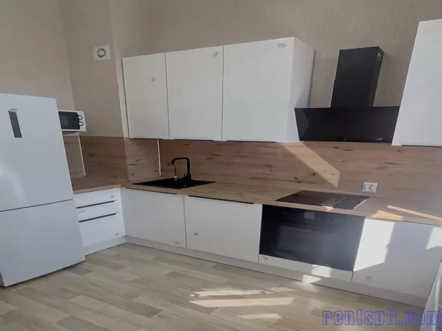 Старопетергофский проспект  д.14 Вид вода, в квартире все новое!