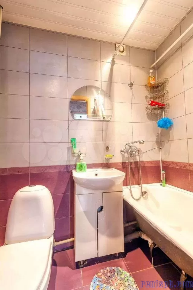 У метро Елизаровская ул.  Ольминского 14  /Бабушкина 6