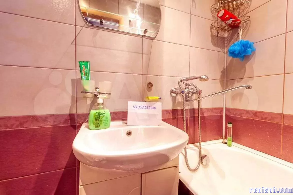 У метро Елизаровская ул.  Ольминского 14  /Бабушкина 6