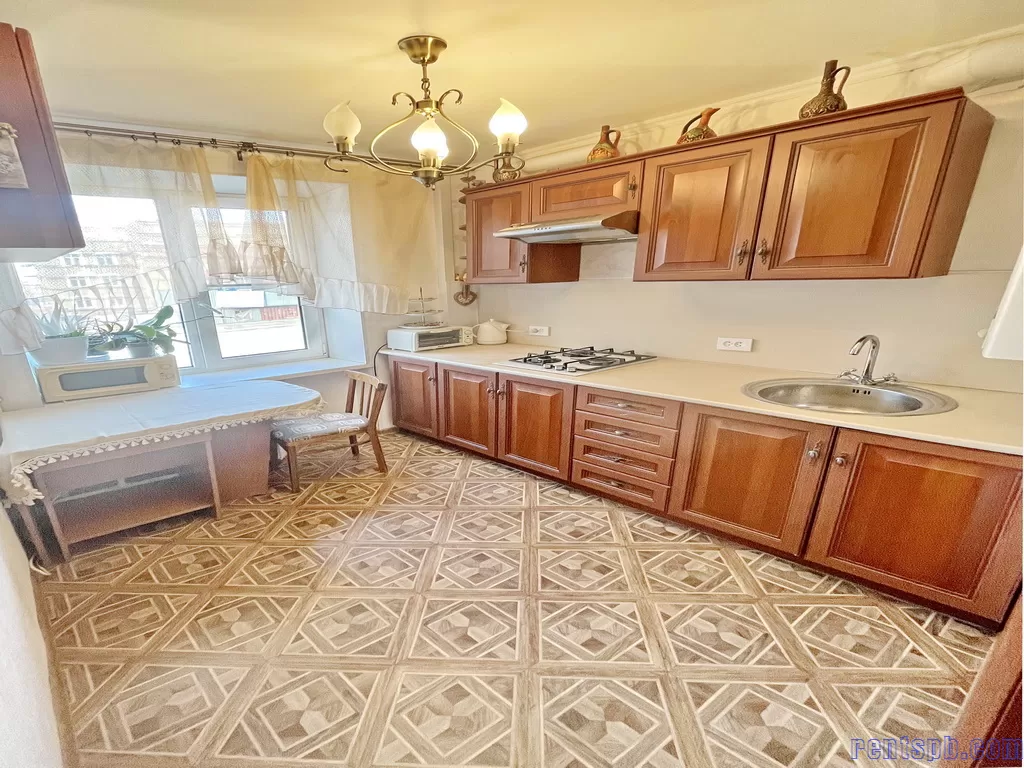 сдам квартиру у метро Елизаровская ул.  Ольминского 14  /Бабушкина