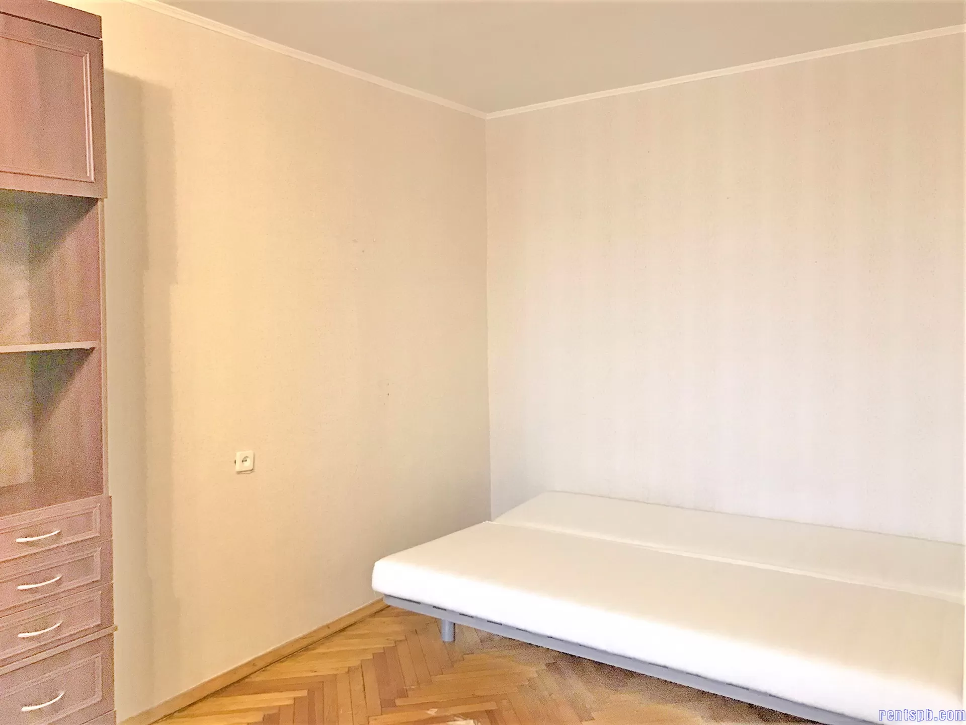 Продам квартиру в кирпичном доме Поэтический бульвар 8
